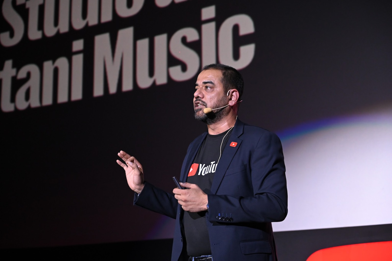 Farhan Qureshi of Google addresses the inaugural YouTube Festival Pakistan